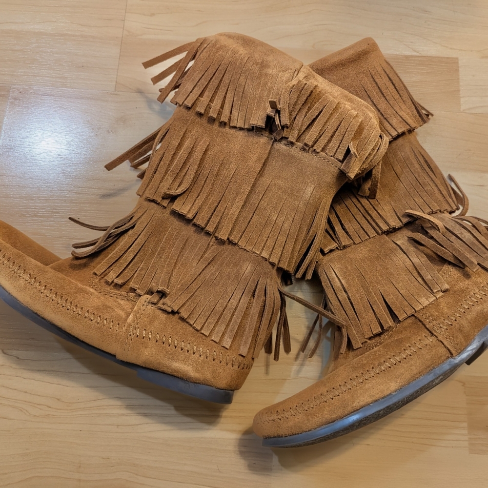 Minnetonka Women's 3-Layer Fringe Moccasin Boots, Brown, Size 8
